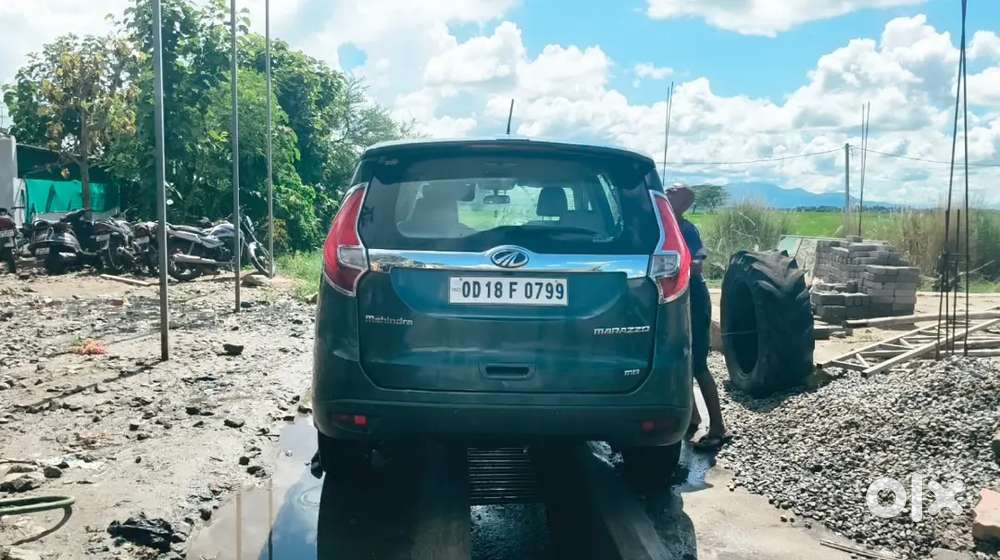 Mahindra Marazzo M8 2019