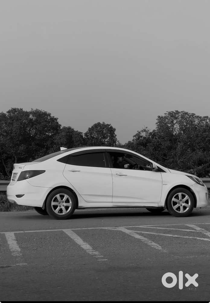 Hyundai Verna Petrol 2012