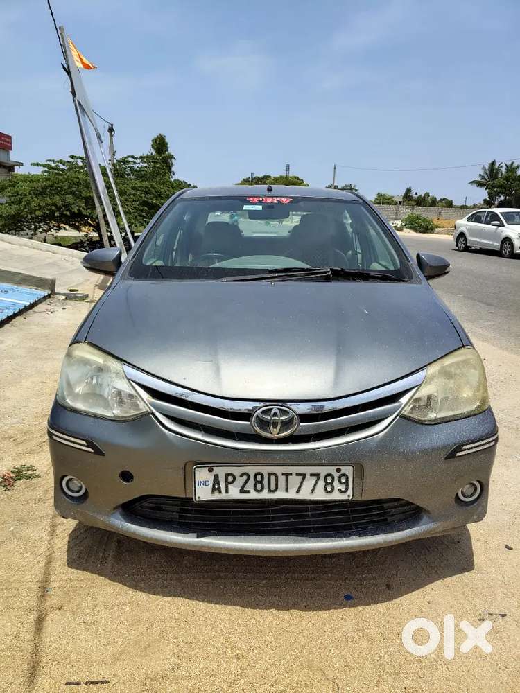 Toyota Etios 2013 Diesel 225000 Km Driven