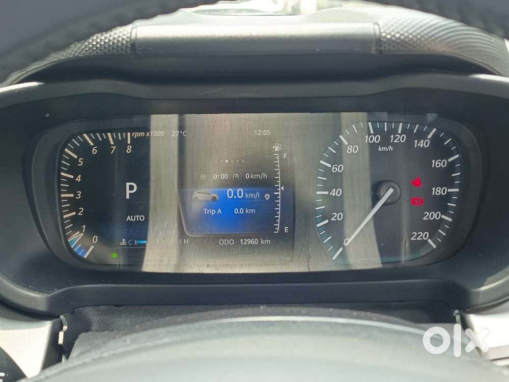 Tata Altroz, 2023, Petrol