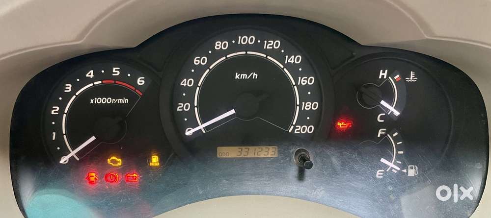 Toyota Innova 2.5 G4 Diesel 8-seater, 2006, Diesel