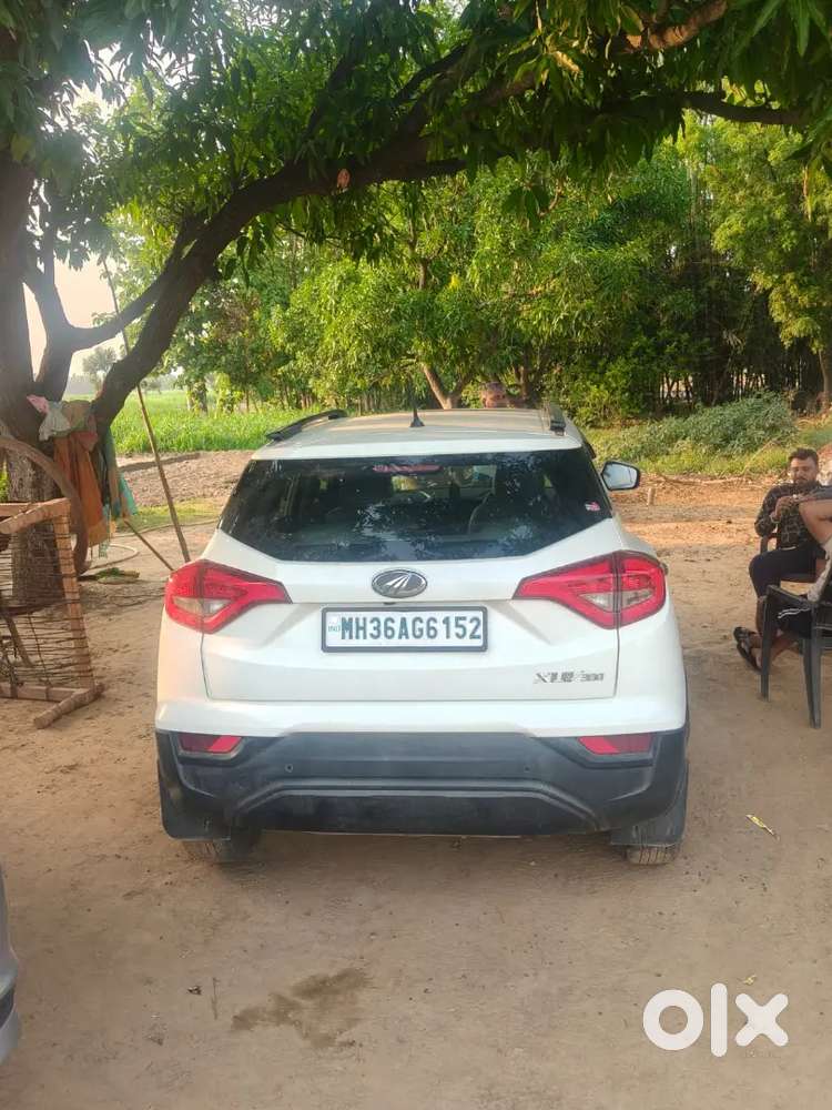 Mahindra Xuv3000 Pearl White