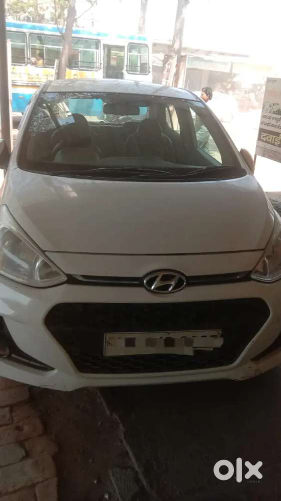 Grand I 10 2018 Model Petrol Available 320000 Only Vip No Plate Also