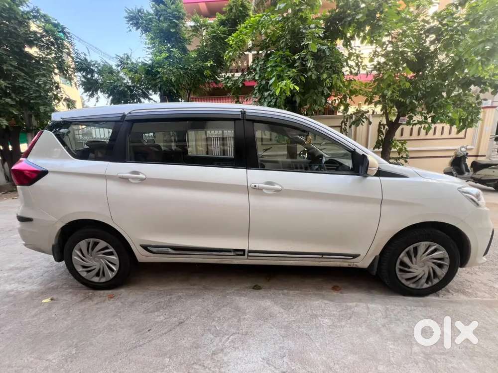 Maruti Suzuki Ertiga Vxi 2024