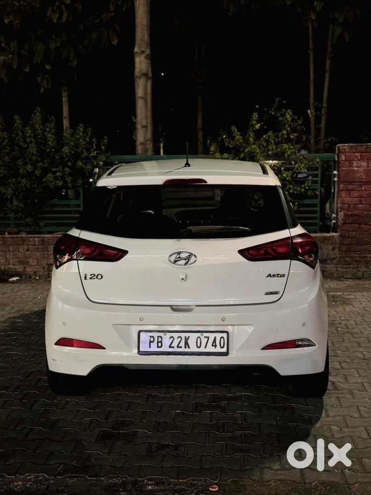 Hyundai Elite I20 Asta Push Button Start 2015 Diesel Well Maintained