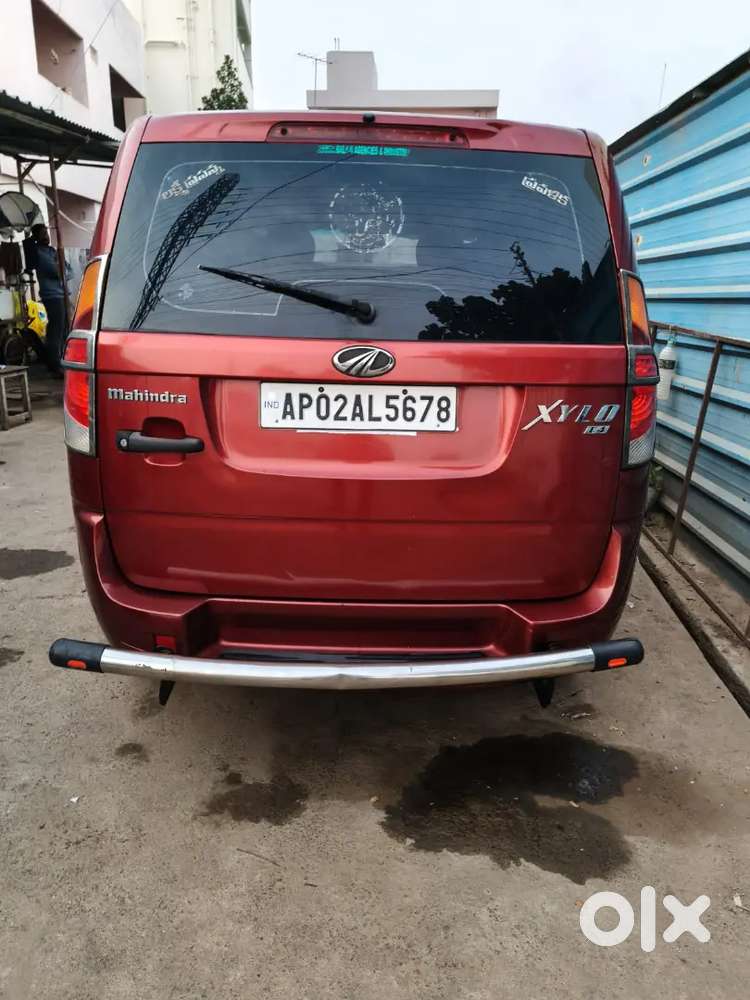 Mahindra Xylo 2012