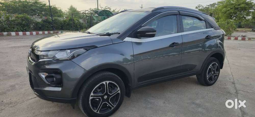 Tata Nexon Fearless Plus (ps) 1.5 Diesel 6mt Red Dark Edition, 2023,..