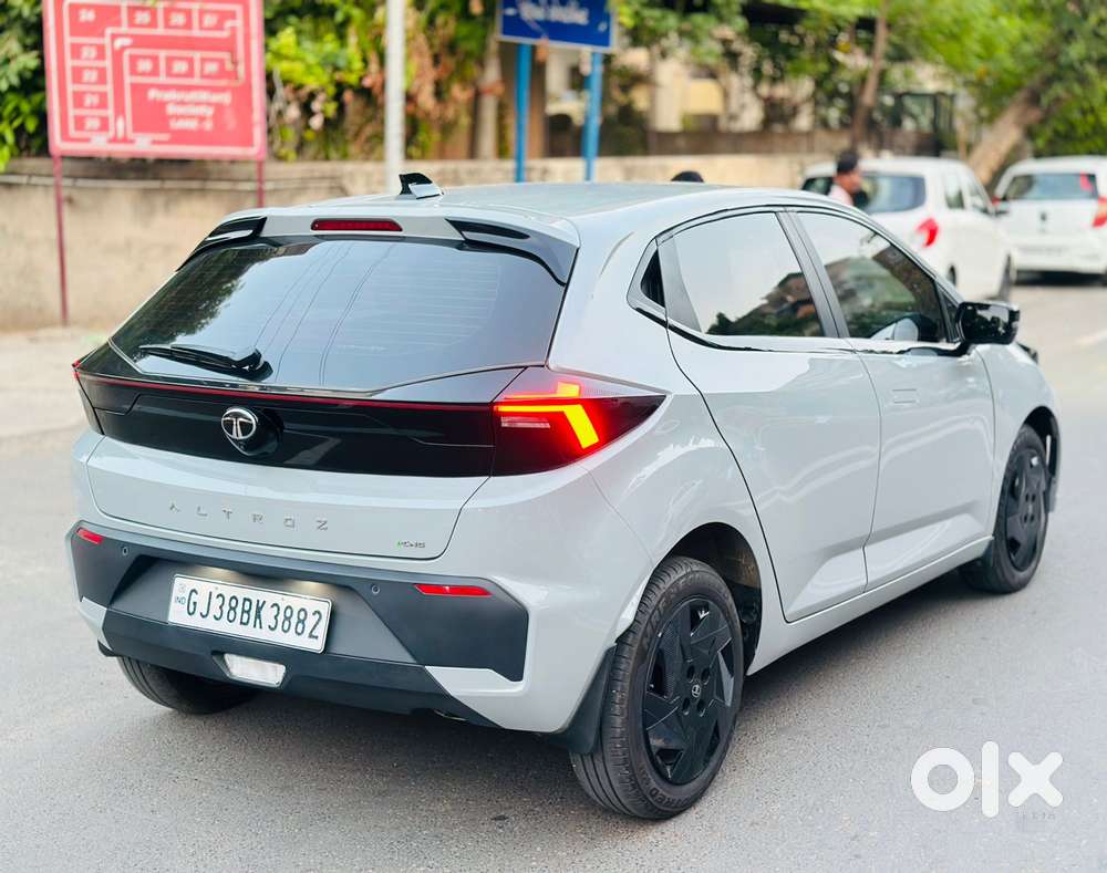 Tata Altroz Xz Plus (s) Icng, 2026, Cng & Hybrids