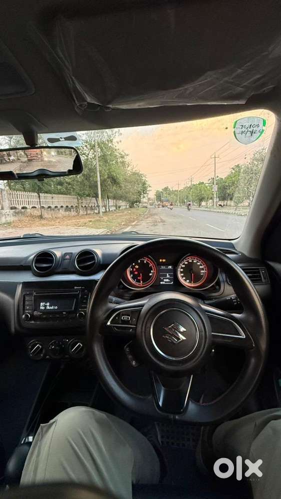 Maruti Suzuki Swift Amt 2018 Petrol Well Maintained