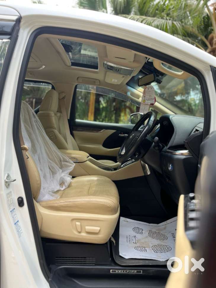 Toyota Vellfire Vip &ndash; Executive Lounge, 2023, Petrol