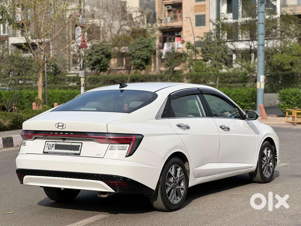 Hyundai Verna, 2023, Petrol