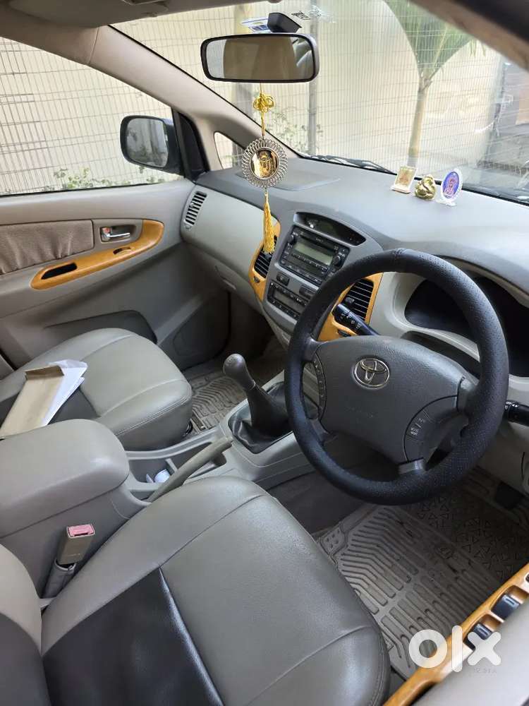 Toyota Innova 2.5 V