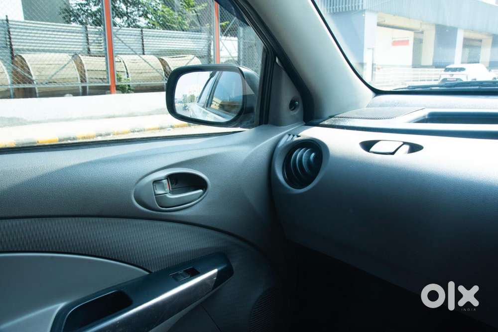 Toyota Etios Liva 2011-2012 G, 2011, Petrol