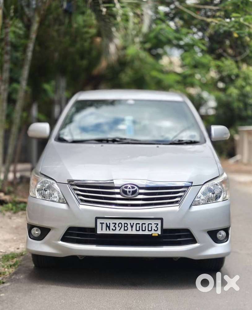 Toyota Innova 2.5 Vx (diesel) 8 Seater Bs Iv, 2013, Diesel