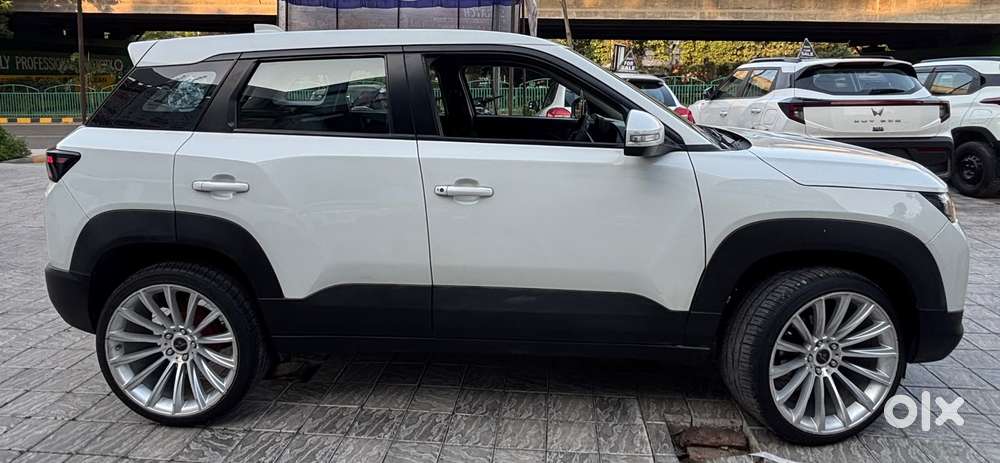 Maruti Suzuki Brezza 1.5 Lxi Smart Hybrid, 2024, Petrol