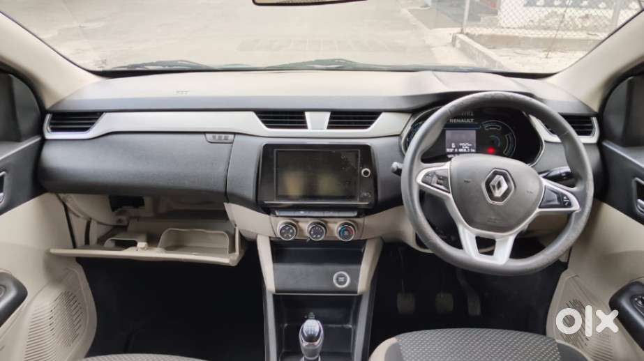 Renault Triber Rxz, 2021, Petrol