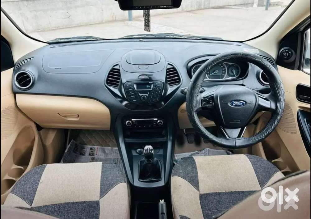 Ford Aspire Titanium Blu 2017