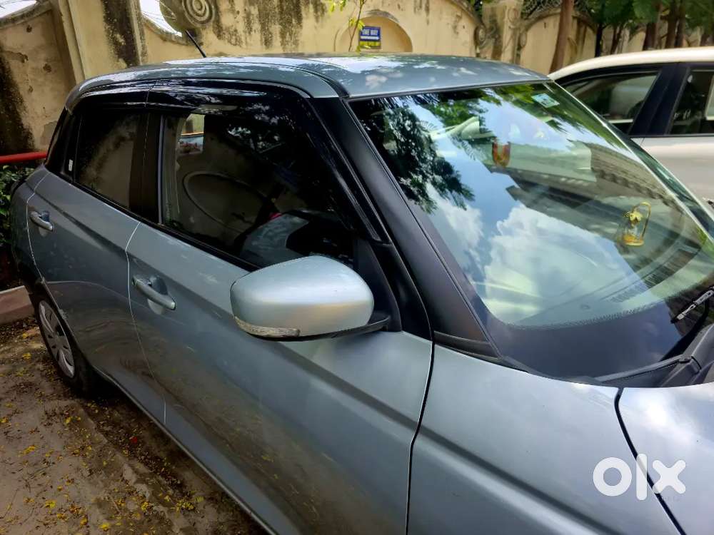 Maruti Suzuki Swift Vxi Automatic Ags 2025 Petrol