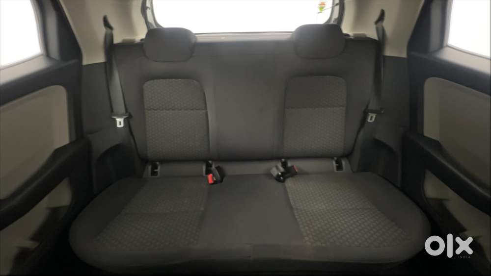 Tata Altroz 1.2 Xe Plus Petrol, 2022, Petrol
