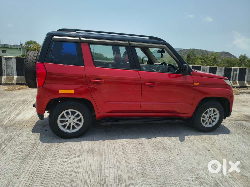 Mahindra Tuv 300