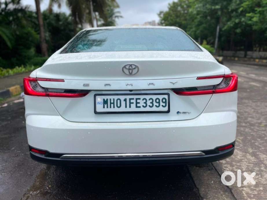 Toyota Camry Hybrid, 2026, Cng & Hybrids