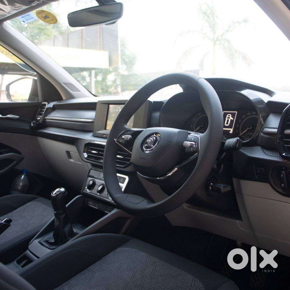 Skoda Kylaq Signature, 2026, Petrol