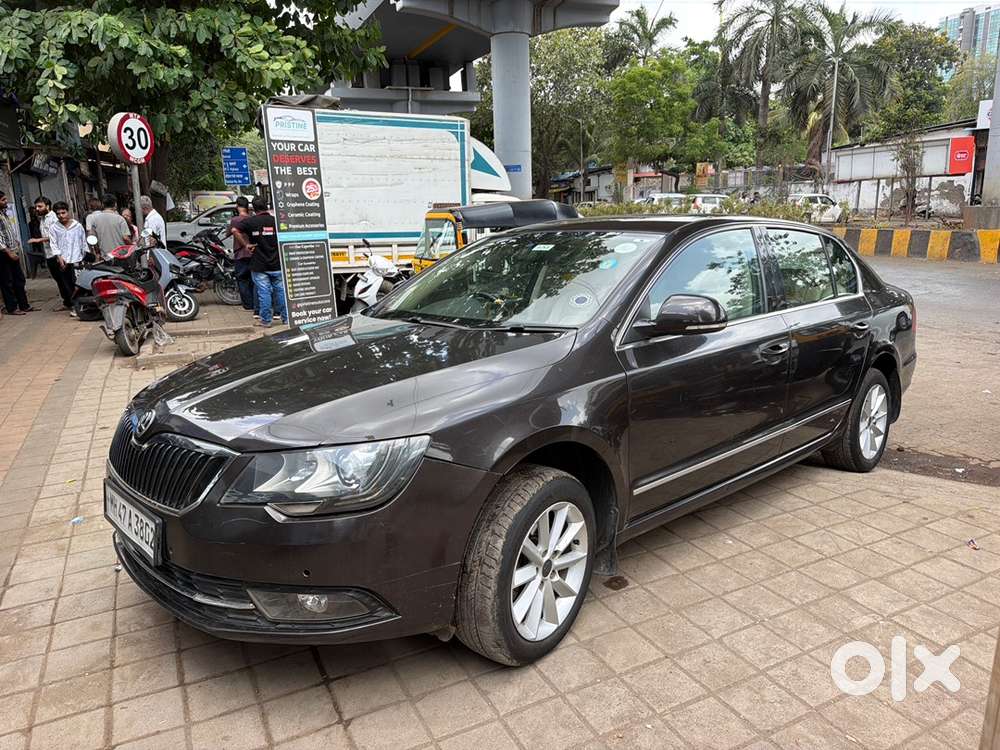 Skoda Superb 2015 Petrol 72833 Km Driven