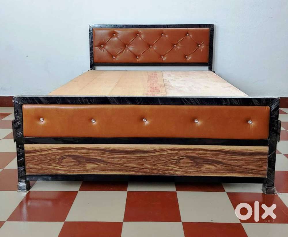 Bowzar New Single ,King, Queen Size Iron Bed Home Delivery COD EMI 001 Beds & Wardrobes