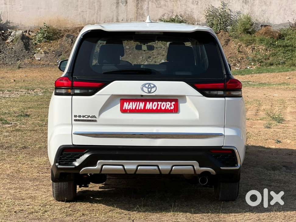 Toyota Innova Hycross 2.0 Gx 8 Str, 2024, Petrol