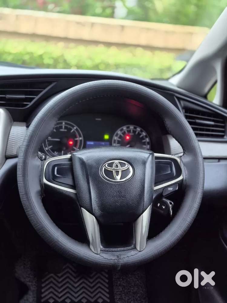 Toyota Innova Crysta G 8 Str, 2016, Diesel