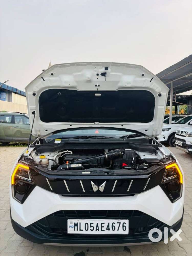 Mahindra Xuv 3xo Ax5 Pm At, 2025, Petrol