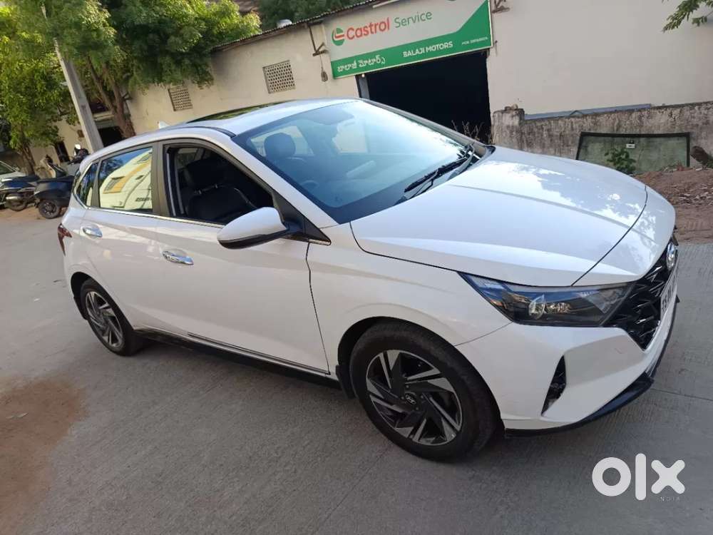 Hyundai I20 Asta (o) 1.2 Mt, 2023, Petrol
