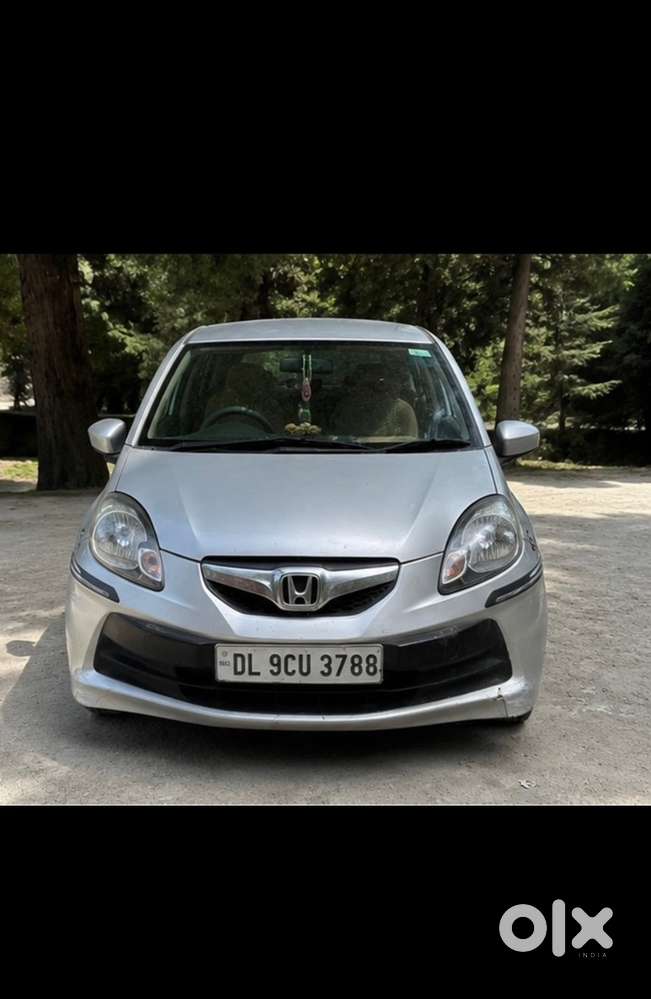 Honda Brio 2012 Petrol Well Maintained