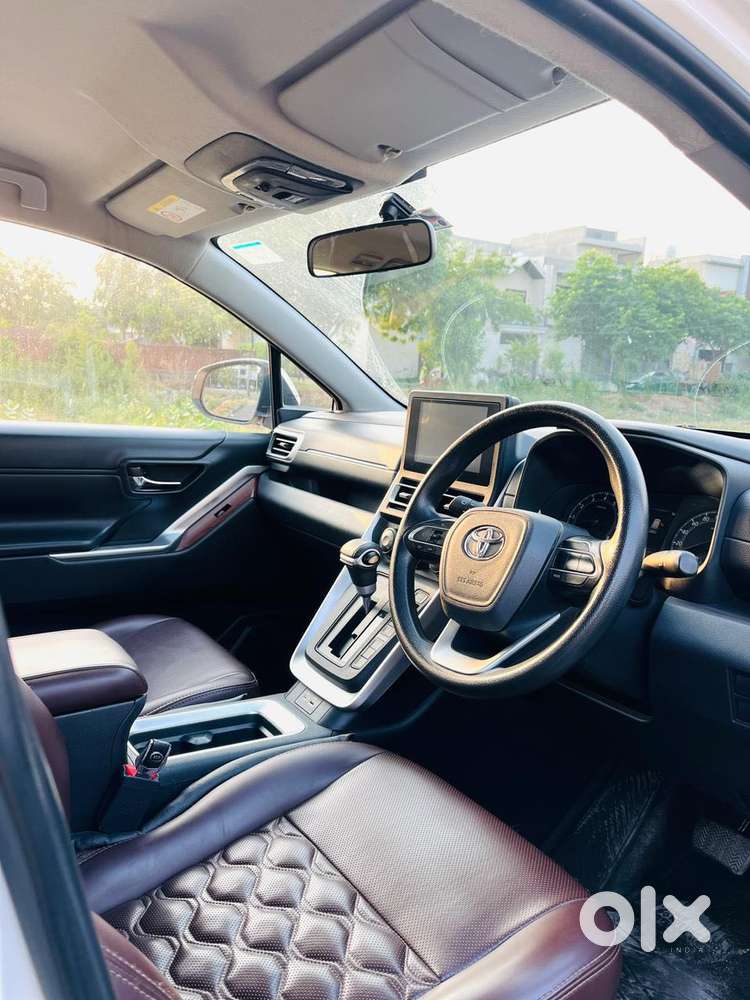 Toyota Innova Hycross 2.0 Gx 7 Str, 2024, Petrol