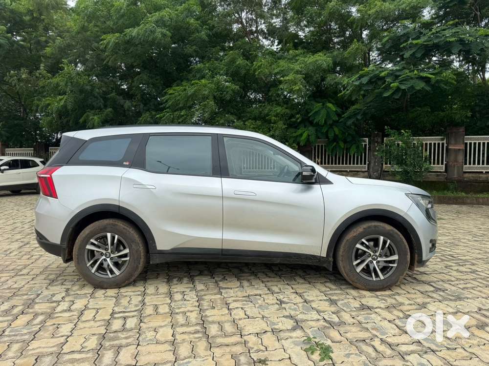 Mahindra Xuv700 2023 Diesel Well Maintained
