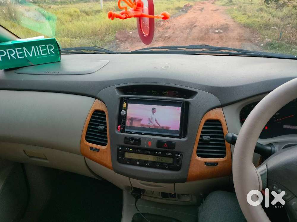 Toyota Innova (2009) Bucket Seats