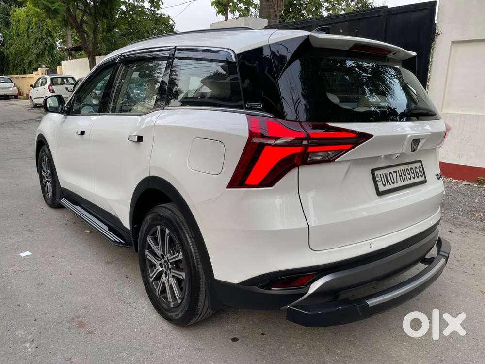 Mahindra Xuv700 2.2 Ax 7 Diesel At Luxury Pack Str, 2026, Diesel