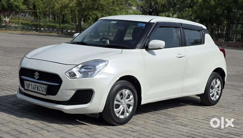 Maruti Suzuki Swift Vxi + Manual, 2023, Petrol