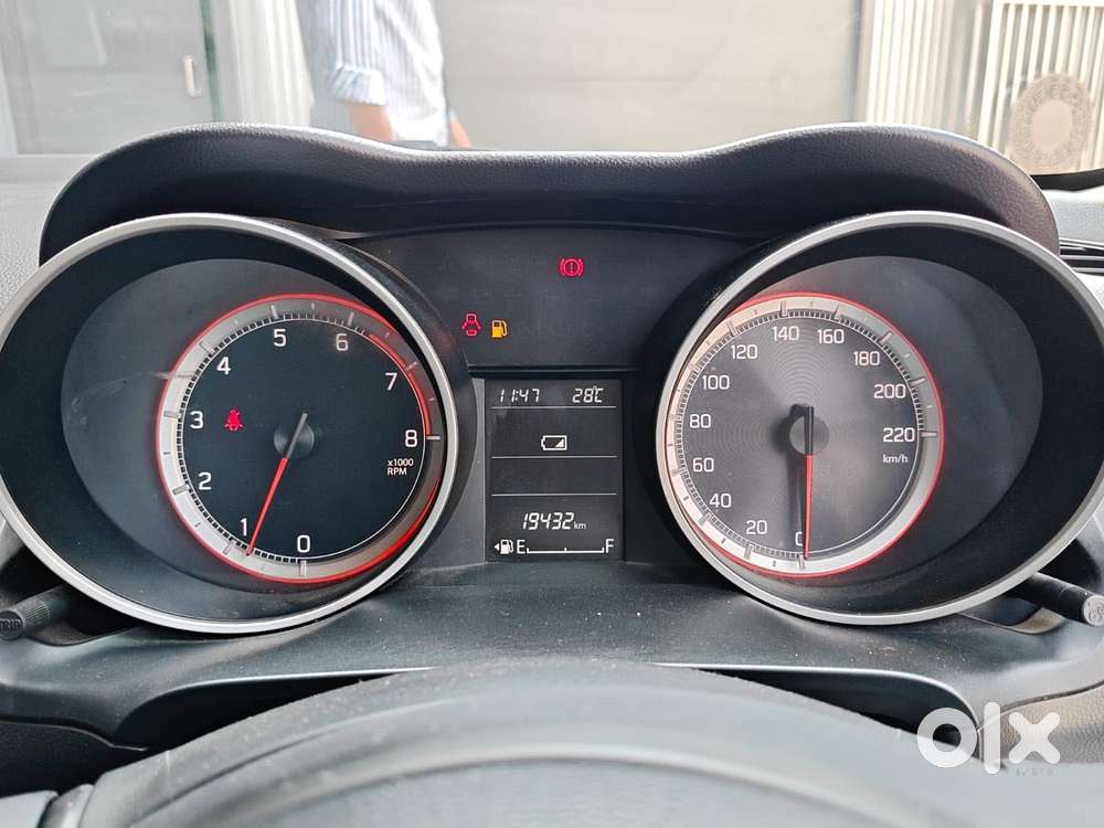 Maruti Suzuki Swift Vvt Zxi, 2024, Petrol