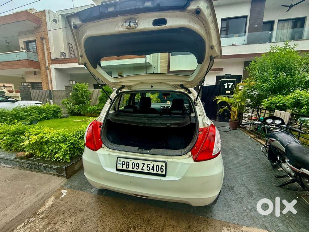 Maruti Suzuki Swift 2015 (november)