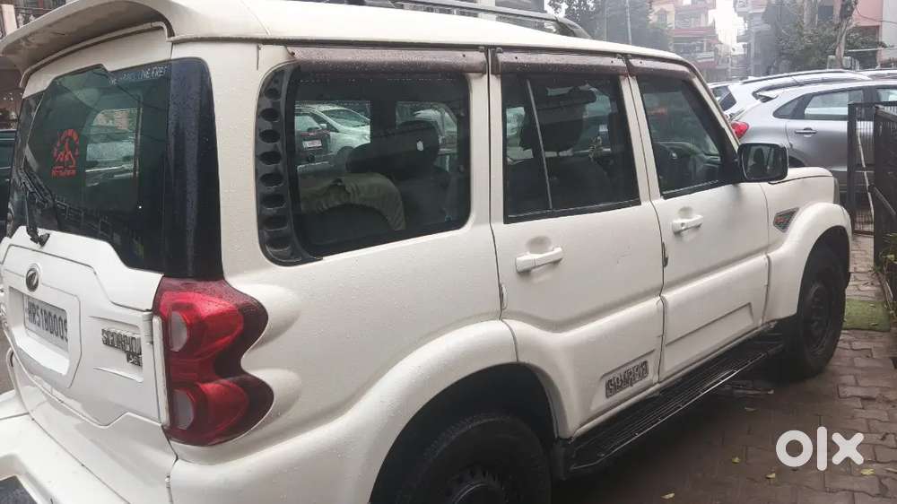 Mahindra Scorpio 2015 Diesel 76134 Km Driven