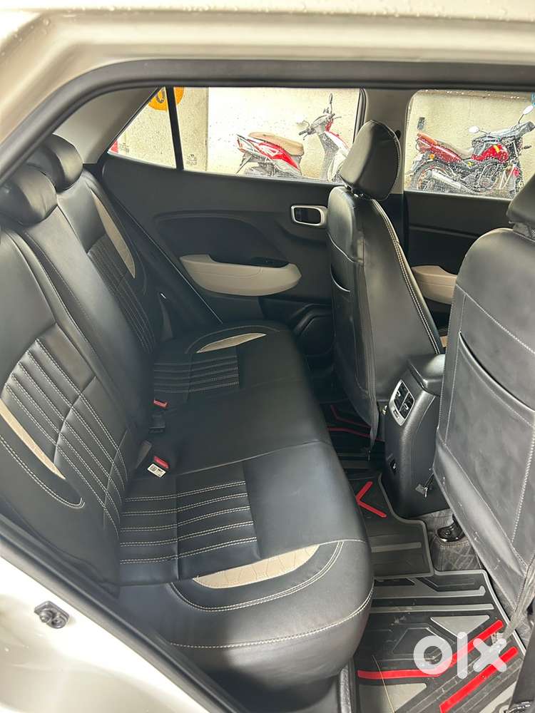 Hyundai Venue 2024 Manual
