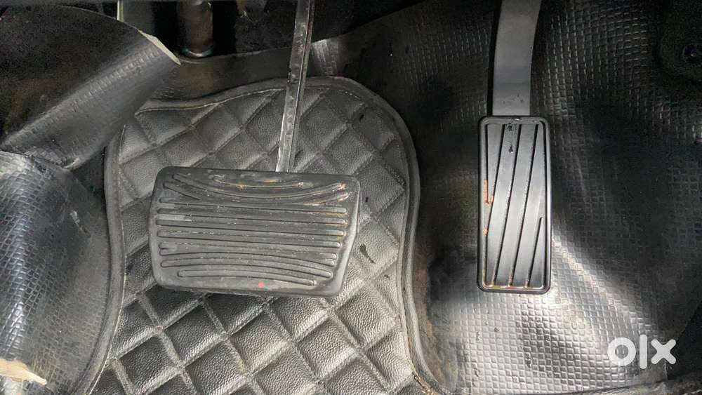 Mahindra Xuv700 2.0 Ax 5 Petrol At Str, 2022, Petrol
