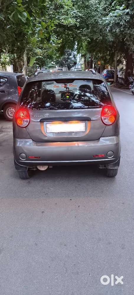 Chevrolet Spark Lt 2011 Petrol  Top-end