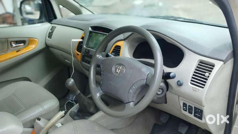 Toyota Innova 2.5 V 8 Str, 2009, Diesel