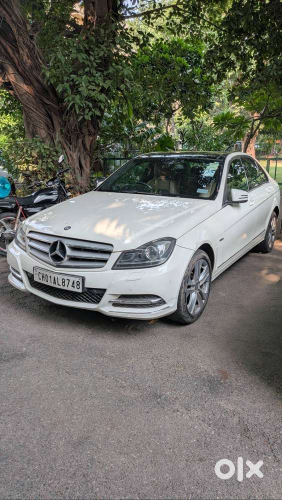 Mercedes-benz C200 Cgi Avantgarde | Just 21,000 Kms | Rare Low-mileage