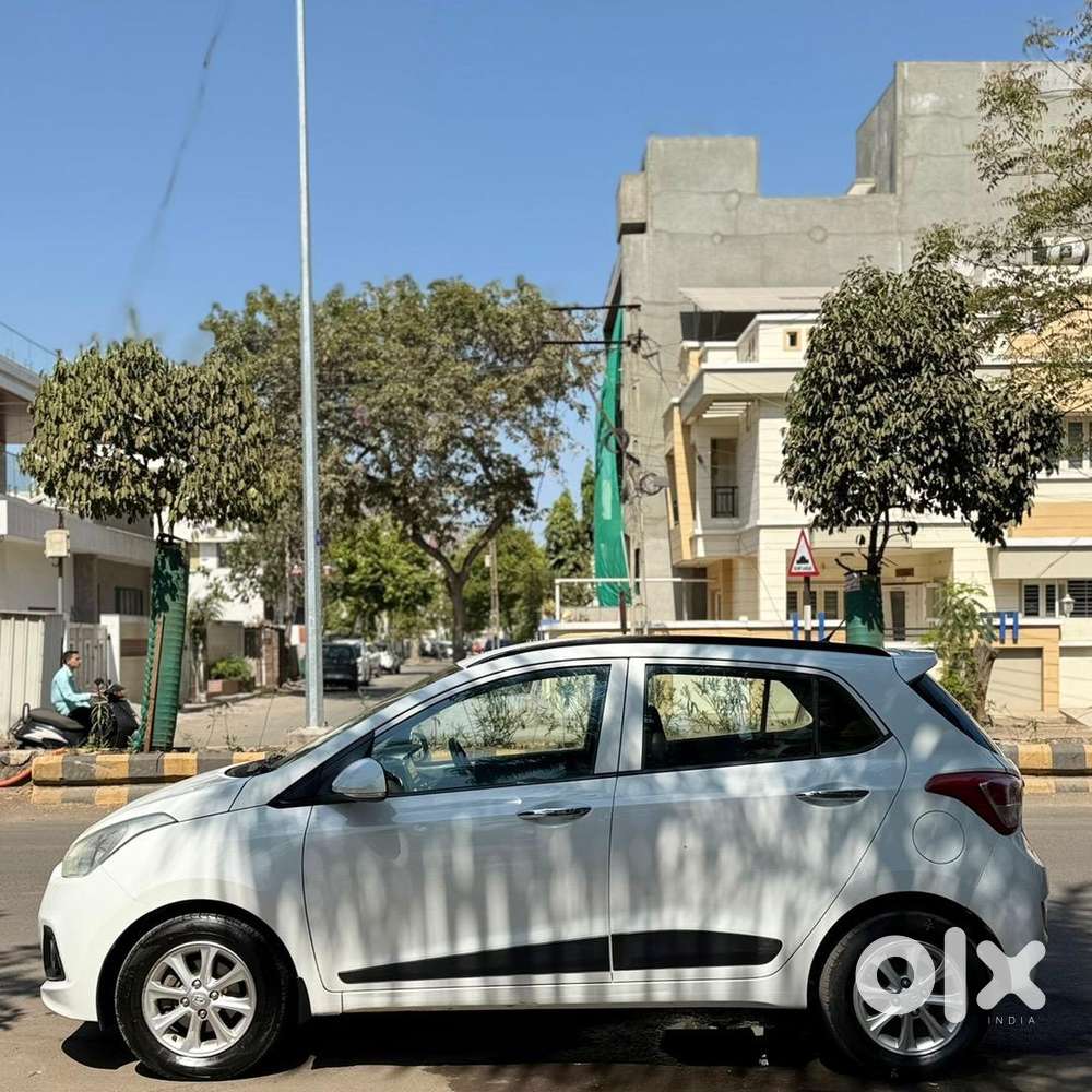 Hyundai Grand I10 2013 Petrol Automatic Well Maintained