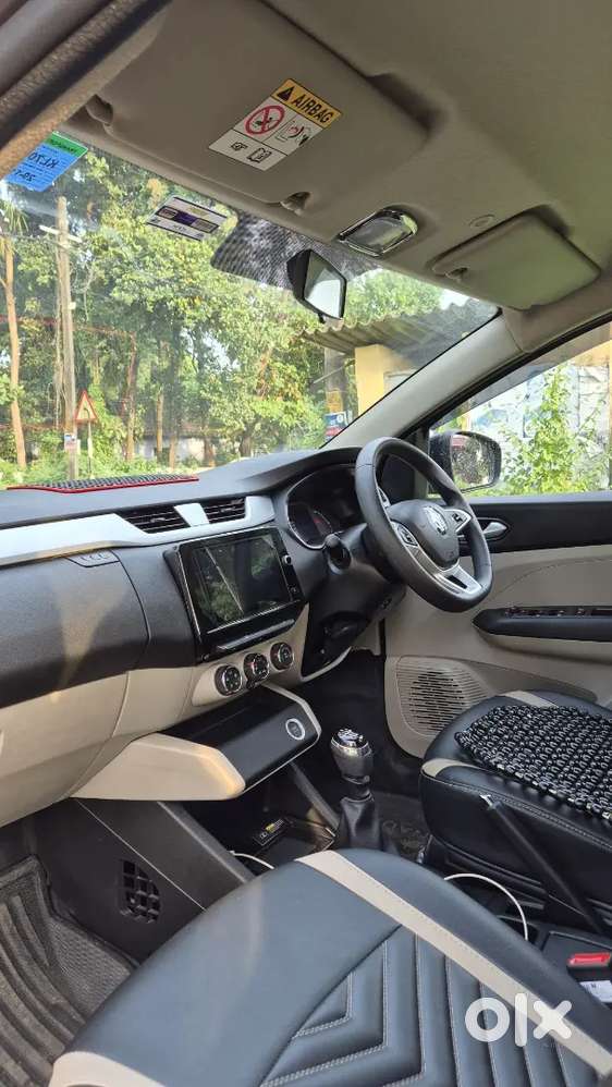 Renault Triber Rxz Full Option Dual Tone