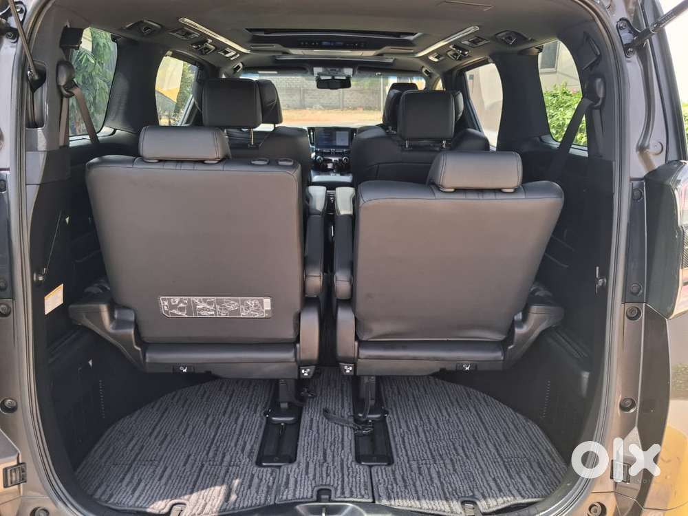 Toyota Vellfire Vip &ndash; Executive Lounge, 2021, Petrol