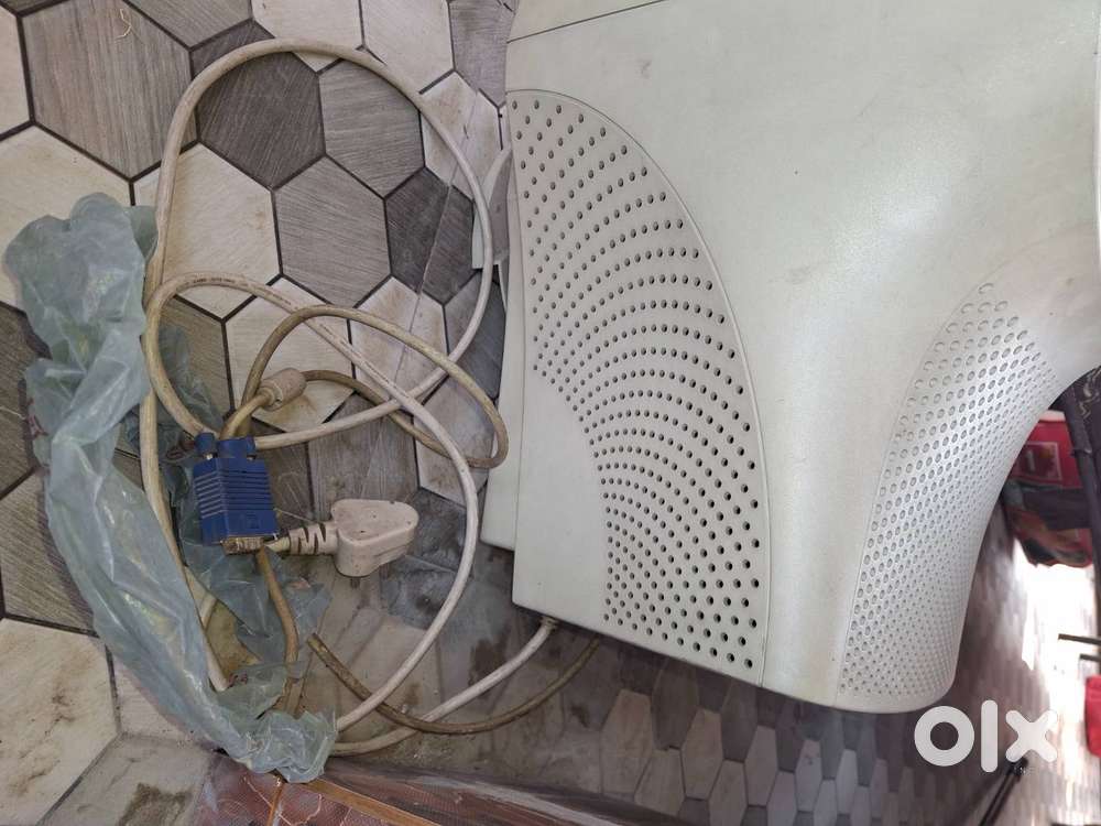 For sale good condition desktop old